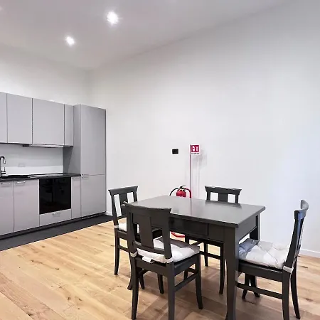 Apartment Della Duchessa - 100m Da Porta Susa - By Rd Domus Turin